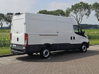Iveco DAILY 35S14       L2H2 Automaat Euro6 foto 3