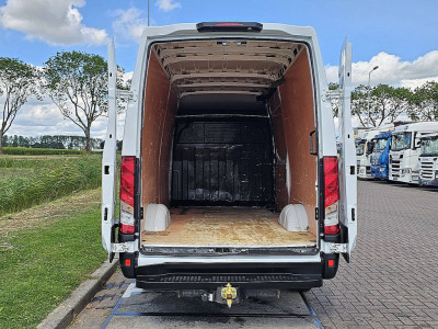 Iveco DAILY 35 S 18 3.0L AUT. L2H2 foto 13