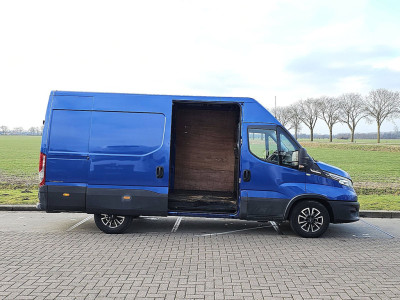 Iveco DAILY 35S18 3.0ltr Automaat 180P foto 14