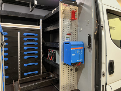 Iveco DAILY, 50C18 L3H3 180 PK Automaat Servicebus / Sortimo Inrichting / Fassi Kraan / GVW 5.200 KG / Luchtvering / Trekhaak 3500 KG / Euro 6 / Airco / Cruise Control / 220V. / Camera foto 15
