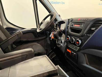 Iveco DAILY, 50C18 L3H3 180 PK Automaat Servicebus / Sortimo Inrichting / Fassi Kraan / GVW 5.200 KG / Luchtvering / Trekhaak 3500 KG / Euro 6 / Airco / Cruise Control / 220V. / Camera foto 16