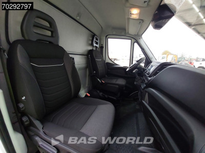 Iveco Daily 3.0L Automaat Laadklep 180PK Schuifzeilen Zeilen Airco Cruise DHollandia Euro6 Schuifzeil Koffer Gesloten laadbak Airco Cruise control foto 11
