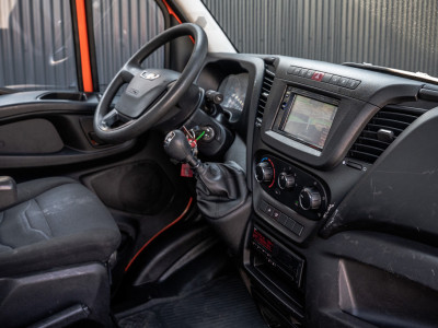 Iveco Daily 35C14 | 136 PK | N1 | Laadklep | 3.5T Trekhaak | Navi | Airco foto 2