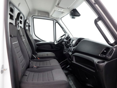 Iveco Daily 35C14 136pk Bakwagen met laadklep en zijdeur 04-2024 foto 5