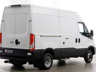 Iveco Daily 35C14 136pk L2H2 Dubbel Lucht/Luchtvering/Inrichting/Trekhaak 3500kg 10-2020 11