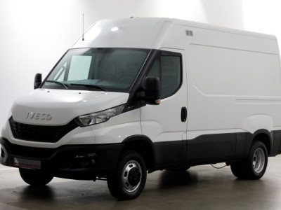Iveco Daily 35C14 136pk L2H2 Dubbel Lucht/Luchtvering/Inrichting/Trekhaak 3500kg 10-2020 8
