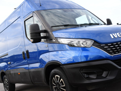 Iveco Daily 35C14V 2.3 352 H2 PB Edition Adaptieve Cruise, Camera, LED, Automaat, Clima, 3500kg Trekgewicht, Multimedia, Uniek! foto 17