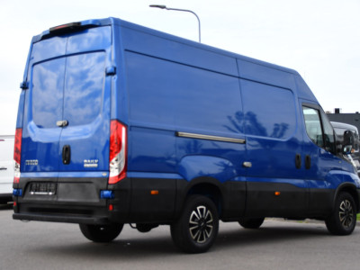 Iveco Daily 35C14V 2.3 352 H2 PB Edition Adaptieve Cruise, Camera, LED, Automaat, Clima, 3500kg Trekgewicht, Multimedia, Uniek! foto 6