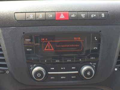 Iveco Daily 35C14V 2.3 410 H2 L4 H2 - 140 Pk - Euro 6 - Airco - Cruise Control 18