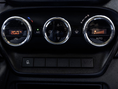 Iveco Daily 35C15 3.0L | Bakwagen met laadklep | Camera | CarPlay | Climate | Cruise | Euro 6 foto 16