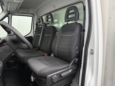 Iveco Daily 35C16 3.0L Bakwagen+Laadklep | Dakspoiler | Airco | Cruise | 3-Zits foto 19