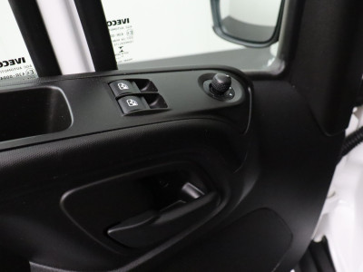 Iveco Daily 35C16 Bakwagen+Laadklep | Airco | 3-Persoons | 750Kg Laadklep foto 9