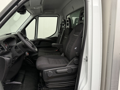 Iveco Daily 35C16 Bakwagen+Laadklep | Airco | Cruise | 3-Persoons foto 18