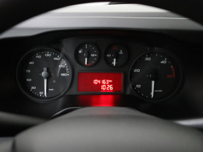 Iveco Daily 35C16 Bakwagen+Laadklep | Dakspoiler | Airco | Cruise | 3-Persoons foto 14