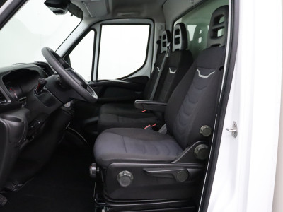 Iveco Daily 35C16 Bakwagen+Laadklep | Dakspoiler | Airco | Cruise | 3-Persoons foto 18