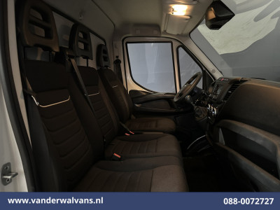 Iveco Daily 35C16H 157pk Bakwagen Laadklep Dubbel Lucht Euro6 Airco | 1010kg laadvermogen Bijrijdersbank foto 4