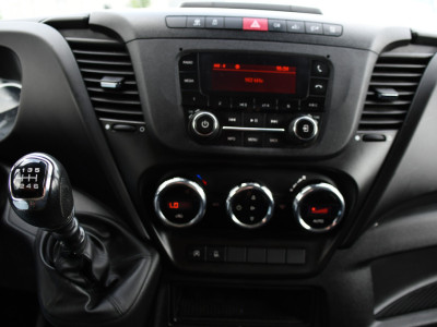 Iveco Daily 35C16V 2.3 352 H2 Edition Camera, Cruise, Airco, 3500kg Trekhaak, LED, Clima ,Radio, 160pk, Uniek! foto 17