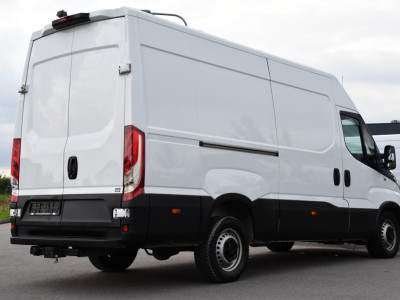Iveco Daily 35C16V 2.3 352 H2 Edition Camera, Cruise, Airco, 3500kg Trekhaak, LED, Clima ,Radio, 160pk, Uniek! foto 6