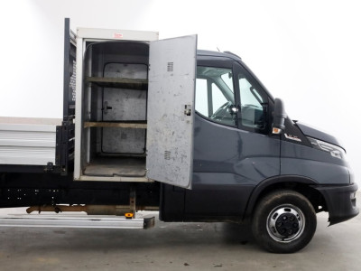 Iveco Daily 35C18 3.0 180pk HiMatic Automaat 3-Zijdige Kipper Trekhaak 3500kg 10-2021 foto 17