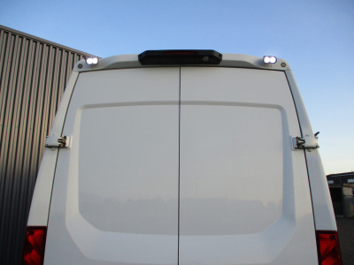 Iveco Daily 35C18 3.0 L2 H2 Automaat Navi Airco 3500 KG trekgewicht foto 18