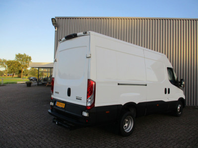 Iveco Daily 35C18 3.0 L2 H2 Automaat Navi Airco 3500 KG trekgewicht foto 4