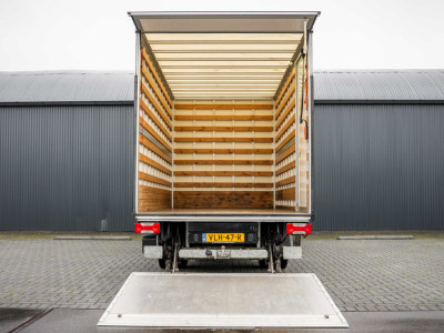 Iveco Daily 35C18 | Bakwagen met laadklep | N1 | Automaat | Trekhaak | Cruise | 180PK | Euro 6 | Climatronic | foto 15