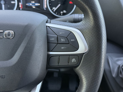 Iveco Daily 35C18H 3.0 Bakwagen met laadklep | Zijdeur | Trekhaak | Dubbel lucht | Navi | Cruisec. | LED 19