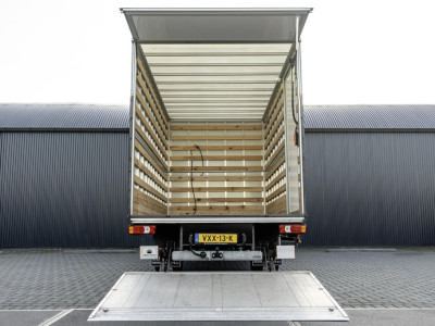 Iveco Daily 35C18 | NW Model | Bakwagen met Laadklep | Automaat | LED | Navi | 3.5T Trekhaak | Climate | Cruise | Euro 6 foto 9