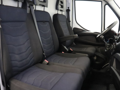 Iveco Daily 35S12V 2.3 L2H2 EURO 6 - Airco - Cruise - Camera - €13.900,- Excl. 5