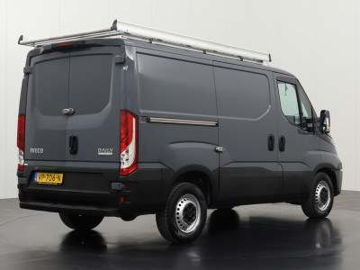Iveco Daily 35S13 Automaat L1H1 Imperiaal | Navigatie | Camera | Airco | 3-Zits | Betimmering foto 2