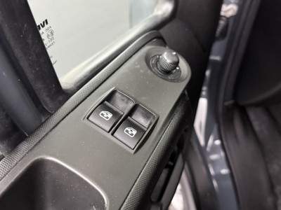 Iveco Daily 35S13 Automaat L1H1 Imperiaal | Navigatie | Camera | Airco | 3-Zits | Betimmering foto 9