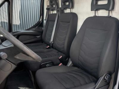 Iveco Daily 35S13 L2H2 | 3-Zits | 3.5T Trekgewicht | Camera | Oprijplaat | Airco foto 13