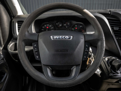 Iveco Daily 35S13 L2H2 | 3-Zits | 3.5T Trekgewicht | Camera | Oprijplaat | Airco foto 15