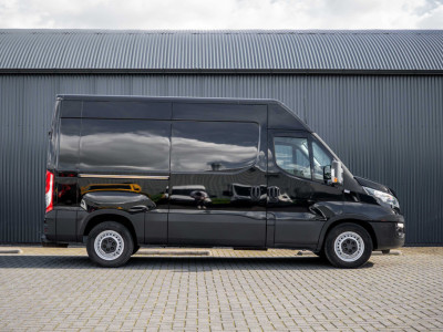 Iveco Daily 35S13 L2H2 | 3-Zits | 3.5T Trekgewicht | Camera | Oprijplaat | Airco foto 6