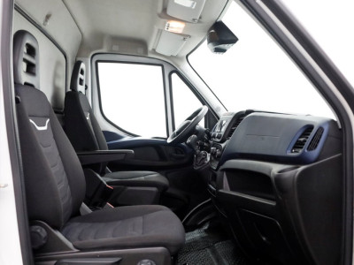 Iveco Daily 35S14 136pk HiMatic Automaat Lowliner Bakwagen met achterdeuren H233cm 10-2020 foto 5