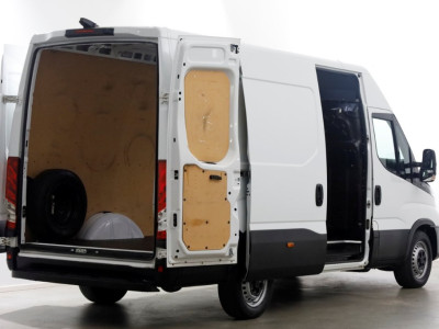 Iveco Daily 35S14 136pk L2H2 Airco/Camera Trekgewicht 3500kg 09-2021 foto 11