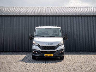 Iveco Daily 35S14 | 140PK | 3.5T Trekgewicht | 3-Zits | Airco | Trekhaak foto 3