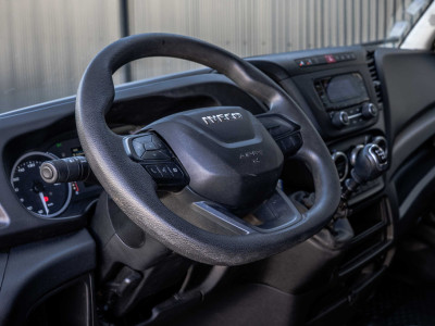 Iveco Daily **35S14 | 140PK | L2H2 |Trekhaak 3.500 Kg | 3-Zits | Climatronic** foto 11
