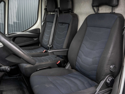 Iveco Daily 35S14 | Automaat | 3-Zits | Camera | Cruise | Airco | Trekhaak foto 12