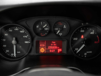 Iveco Daily 35S14 | Automaat | 3-Zits | Camera | Cruise | Airco | Trekhaak foto 15