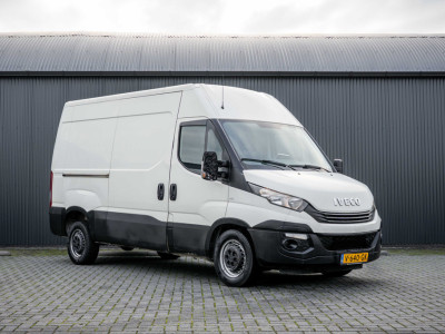 Iveco Daily 35S14 | Automaat | 3-Zits | Camera | Cruise | Airco | Trekhaak foto 4