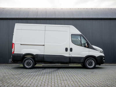 Iveco Daily 35S14 | Automaat | 3-Zits | Camera | Cruise | Airco | Trekhaak foto 6