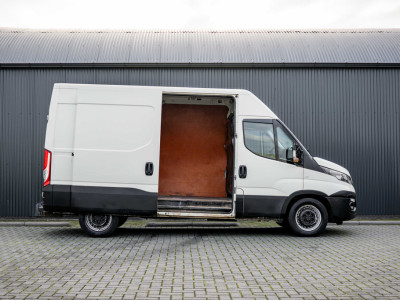 Iveco Daily 35S14 | Automaat | 3-Zits | Camera | Cruise | Airco | Trekhaak foto 7