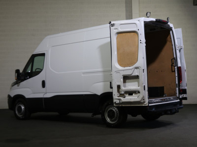 Iveco Daily 35S14 L2 H2 Airco 3.5T Trekhaak foto 13