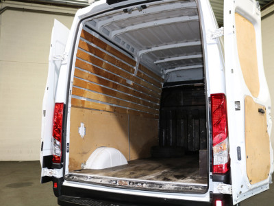 Iveco Daily 35S14 L2 H2 Airco 3.5T Trekhaak foto 15