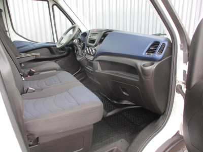 Iveco Daily 35S14 Oprijwagen, oprijbak Airco Trekhaak foto 13