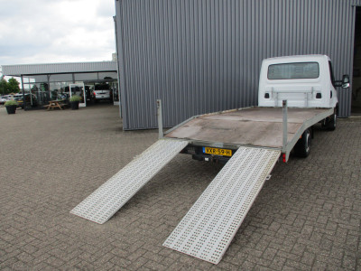 Iveco Daily 35S14 Oprijwagen, oprijbak Airco Trekhaak foto 14