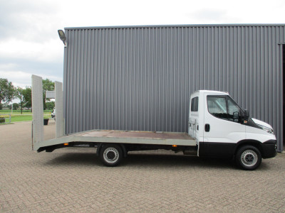 Iveco Daily 35S14 Oprijwagen, oprijbak Airco Trekhaak foto 3