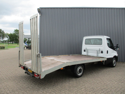 Iveco Daily 35S14 Oprijwagen, oprijbak Airco Trekhaak foto 4