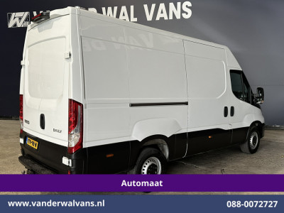 Iveco Daily 35S14V 136pk Automaat 3500kg Trekhaak L2H2 Euro6 Airco | Camera | Navigatie LED, Cruiscontrol, Chauffeursstoel, Bijrijdersbank foto 13